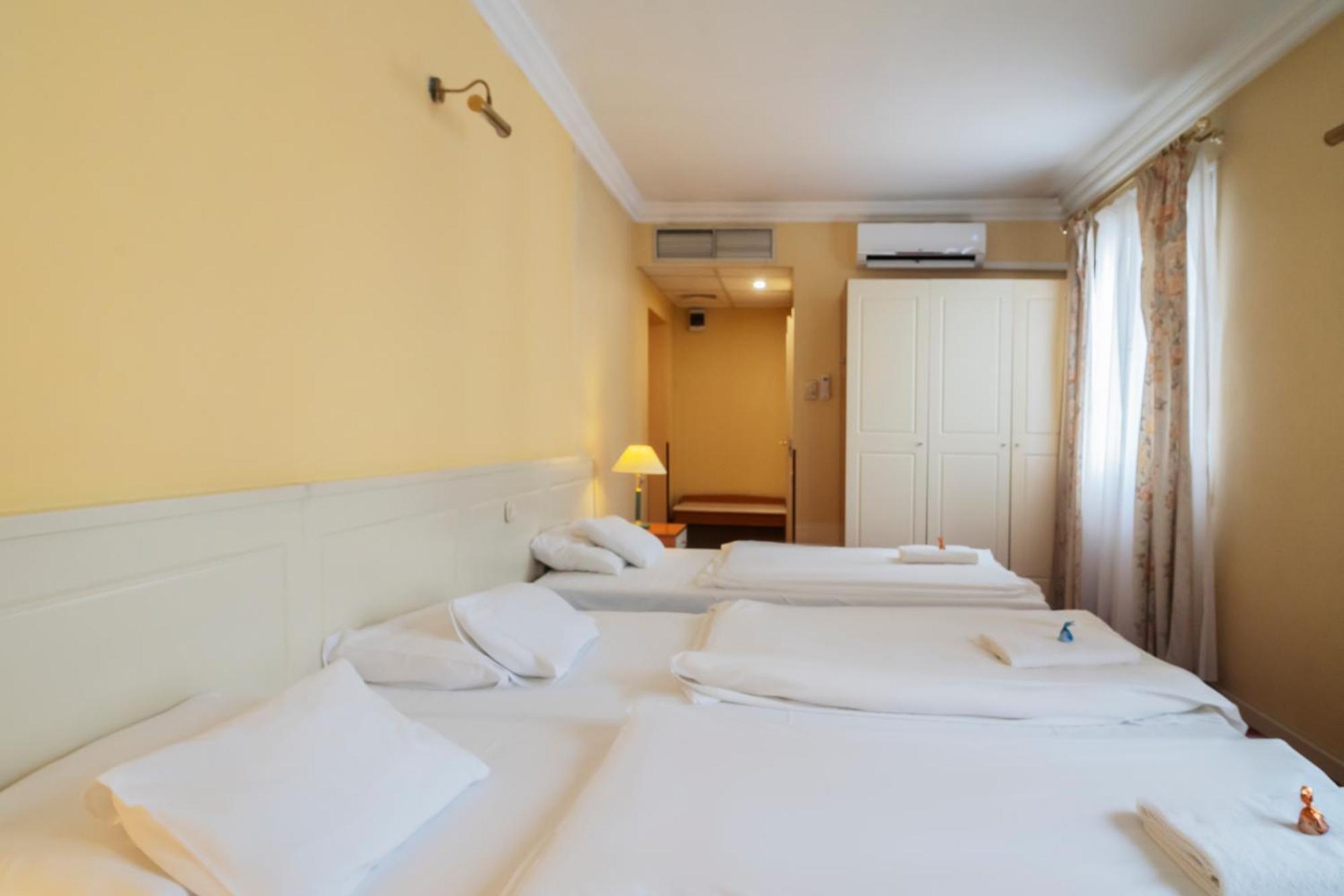 Korona Hotel Nyíregyháza Екстериор снимка
