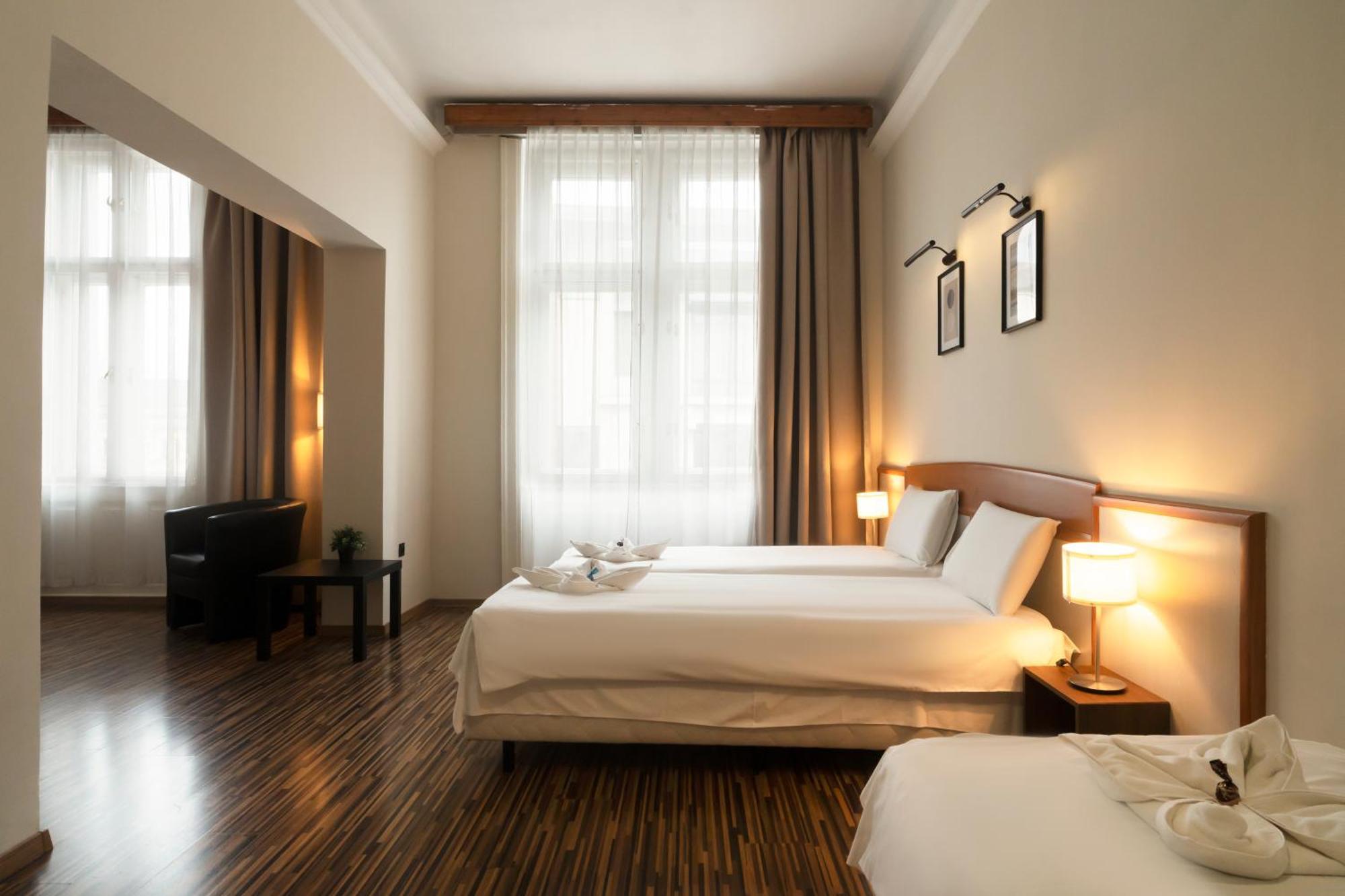 Korona Hotel Nyíregyháza Екстериор снимка