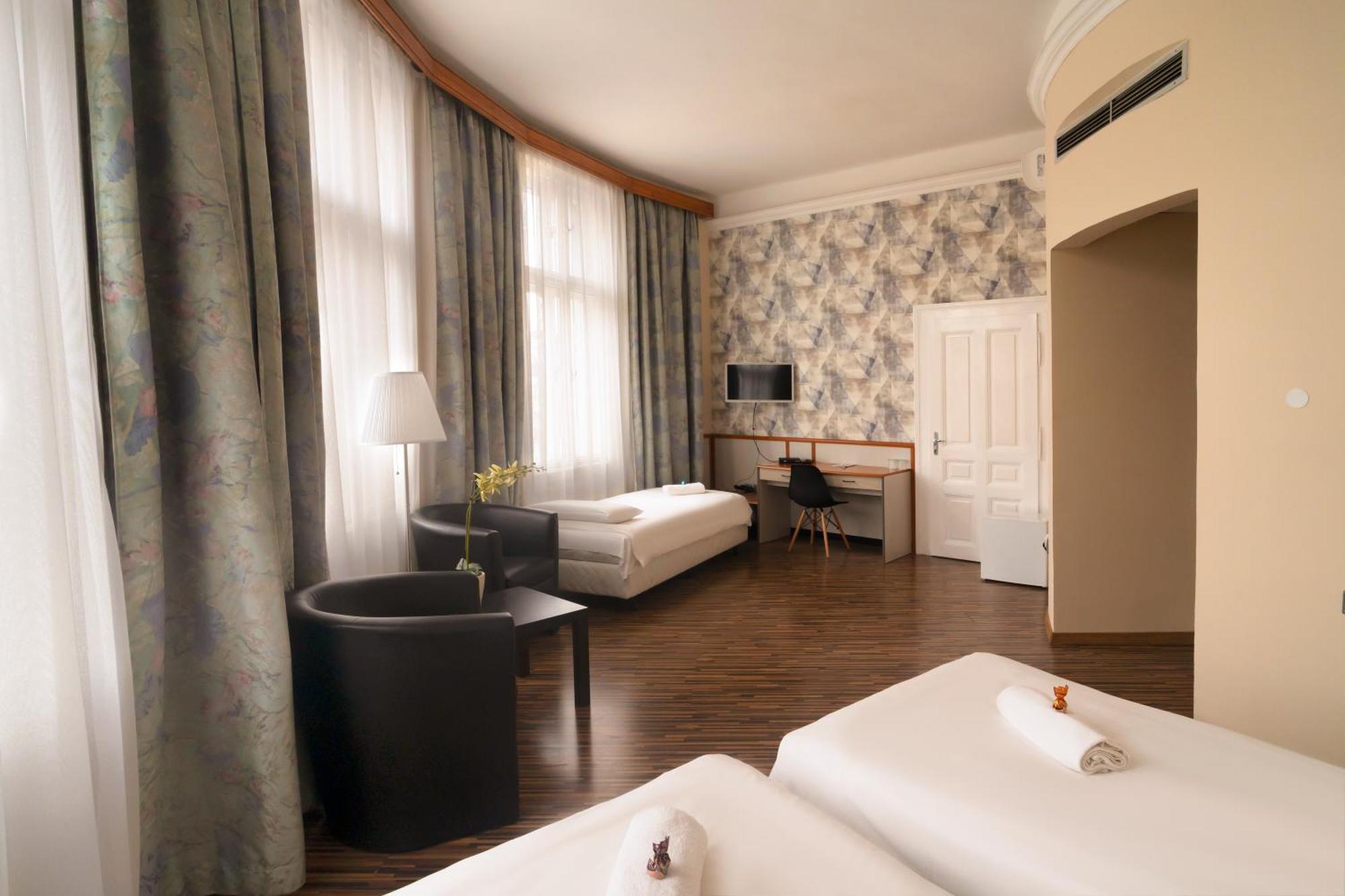 Korona Hotel Nyíregyháza Екстериор снимка