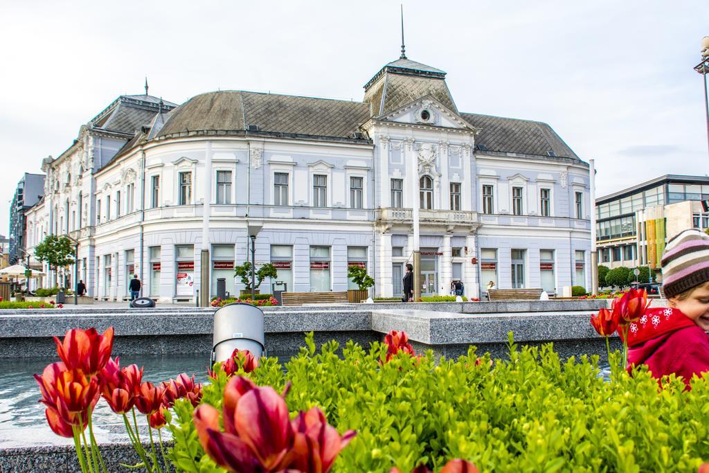 Korona Hotel Nyíregyháza Екстериор снимка