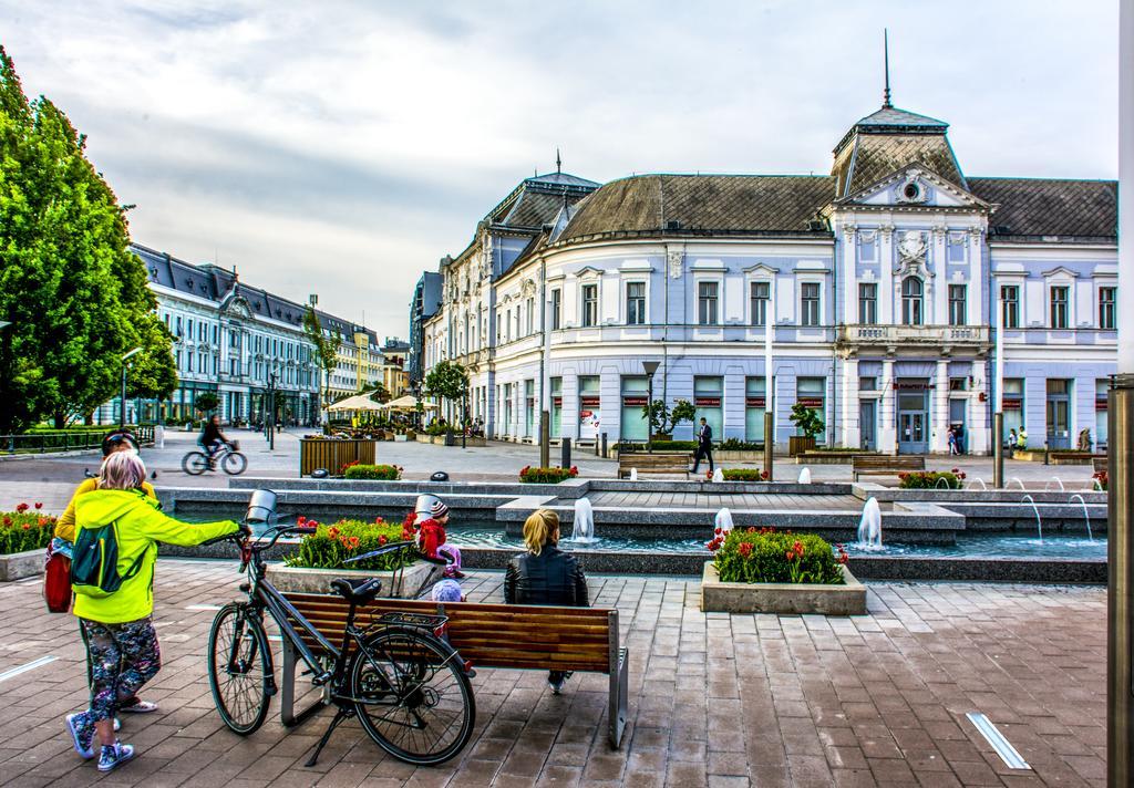Korona Hotel Nyíregyháza Екстериор снимка