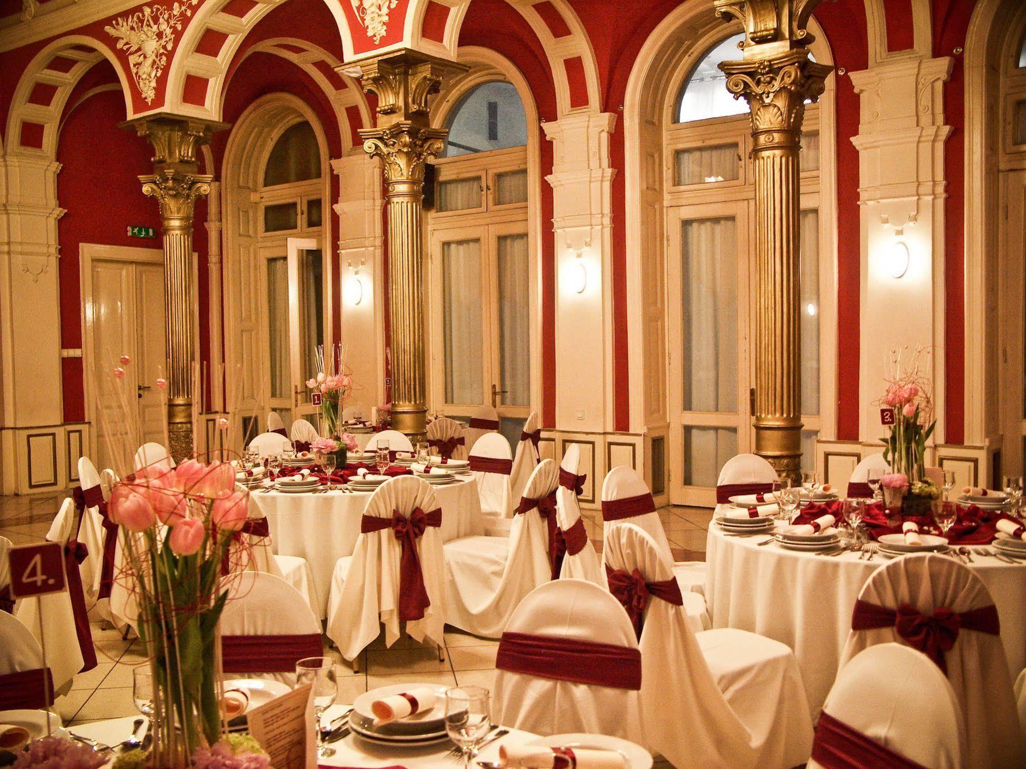 Korona Hotel Nyíregyháza Екстериор снимка