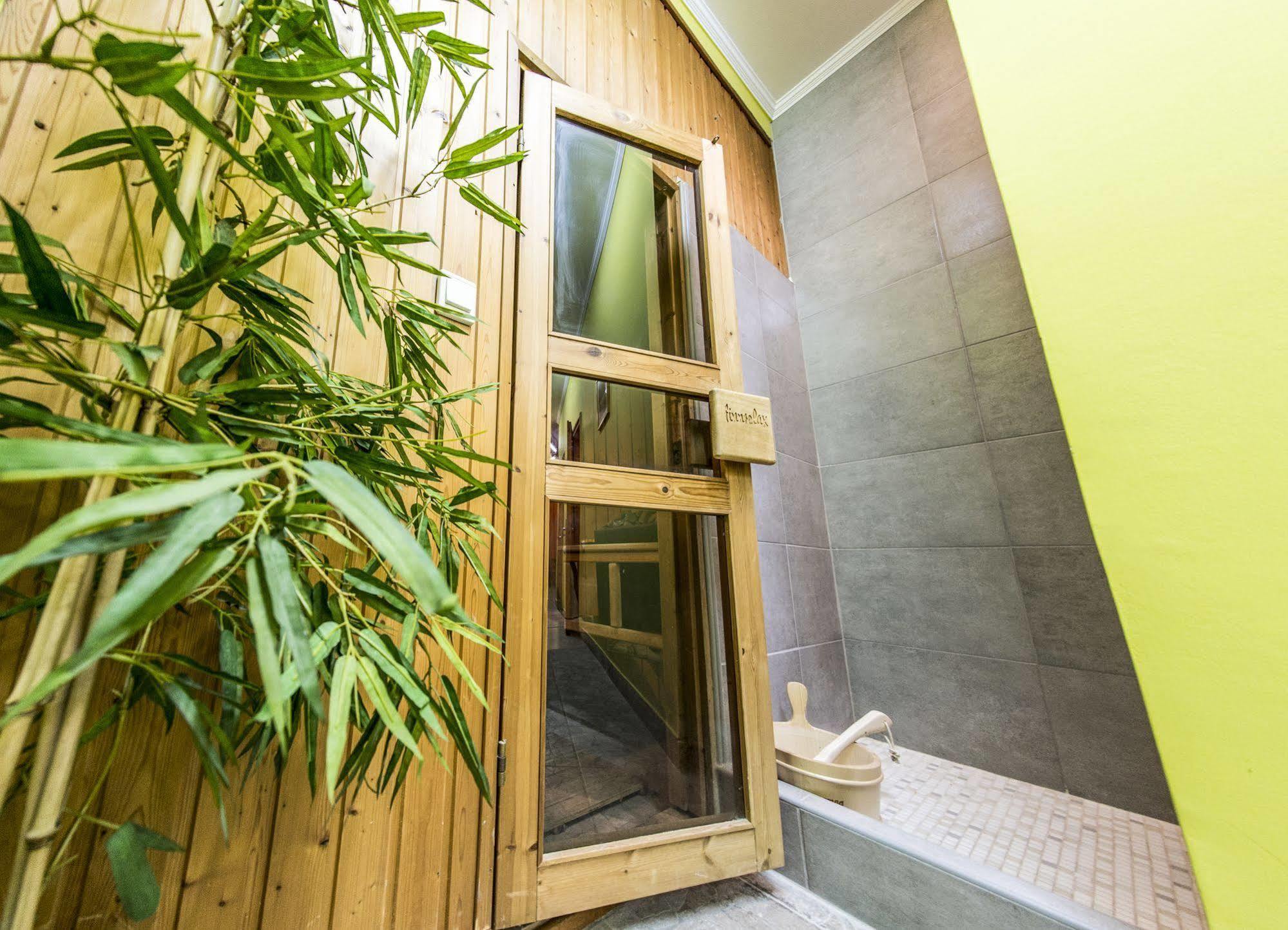 Korona Hotel Nyíregyháza Екстериор снимка