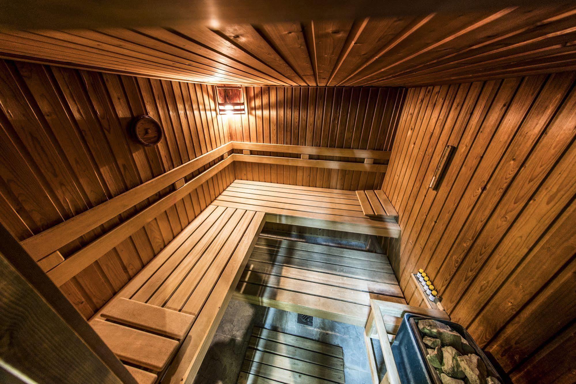 Korona Hotel Nyíregyháza Екстериор снимка